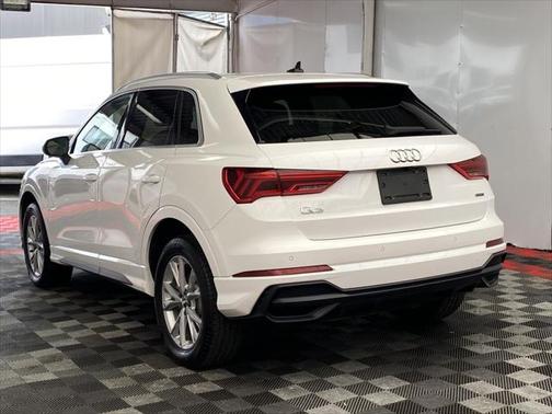 2021 Audi Q3 45 S line Premium