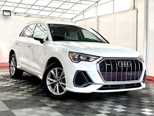 2021 Audi Q3 45 S line Premium