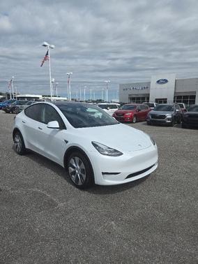 White 2023 Tesla Model Y Long Range