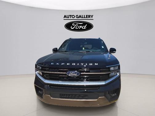 Agate Black Metallic 2026 Ford Expedition Max King Ranch