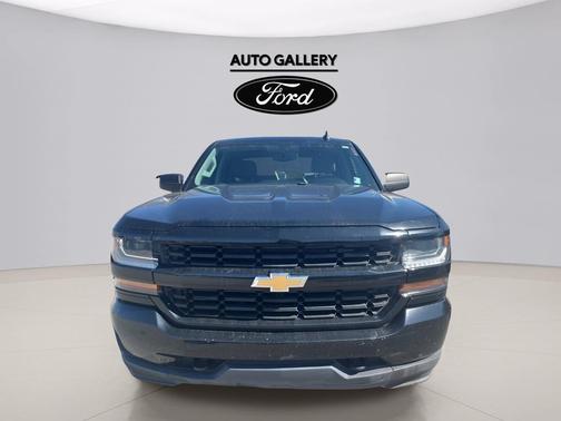 Black 2018 Chevrolet Silverado 1500 Custom