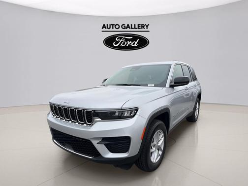 Silver Zynith 2025 Jeep Grand Cherokee Laredo