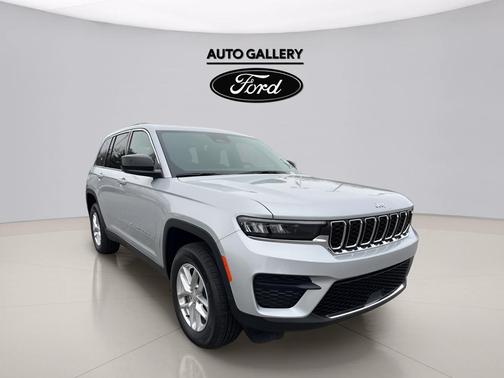 Silver Zynith 2025 Jeep Grand Cherokee Laredo