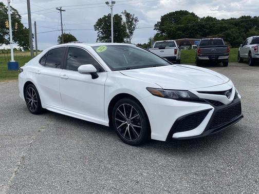 Ice 2024 Toyota Camry SE