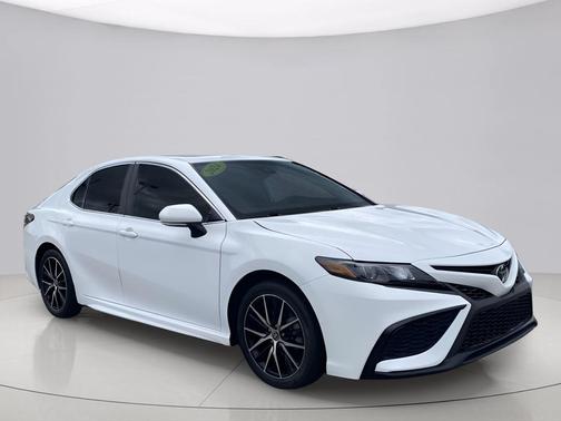 Ice 2024 Toyota Camry SE