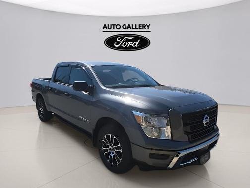 Gun Metallic 2022 Nissan Titan SV