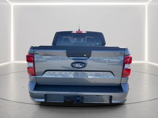 Carbonized Gray Metallic 2026 Ford Maverick Lobo High