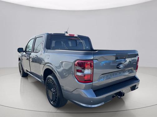 Carbonized Gray Metallic 2026 Ford Maverick Lobo High