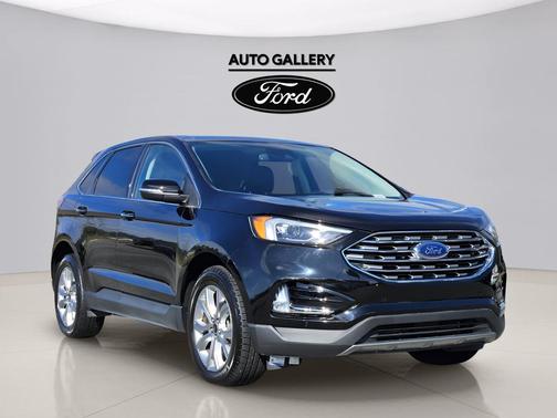 Black Metallic 2024 Ford Edge Titanium