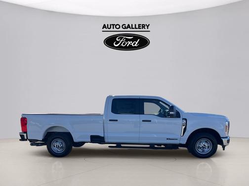 Oxford White 2026 Ford F-350 XL
