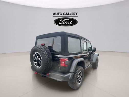 Black Clearcoat 2024 Jeep Wrangler Rubicon