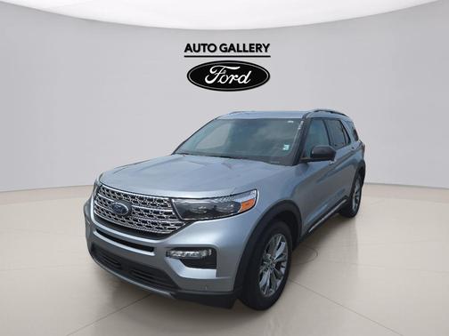 Silver Metallic 2023 Ford Explorer Limited