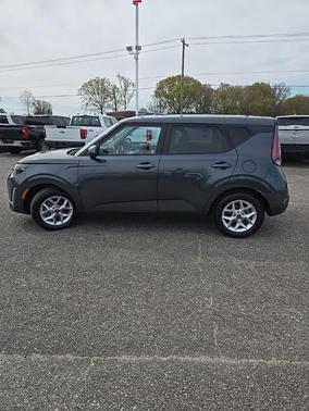 Gravity Gray 2025 Kia Soul S