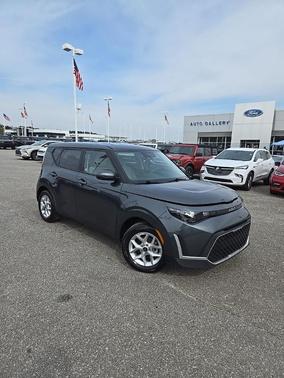 Gravity Gray 2025 Kia Soul S