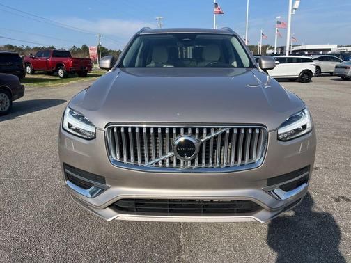 Bright 2025 Volvo XC90 B6 Plus 7-Seater