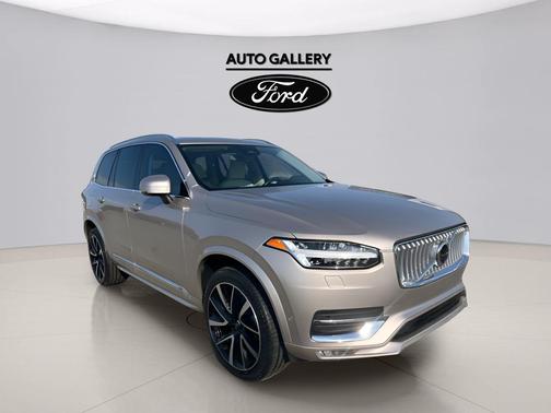 Bright 2025 Volvo XC90 B6 Plus 7-Seater
