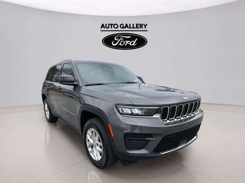 Metallic 2025 Jeep Grand Cherokee Laredo X