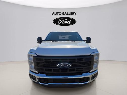 Oxford White 2026 Ford F-350 XL