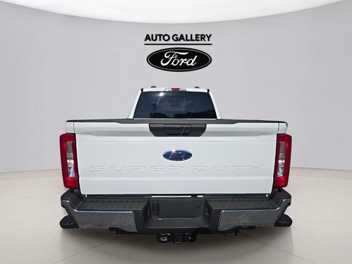 Oxford White 2026 Ford F-350 XL
