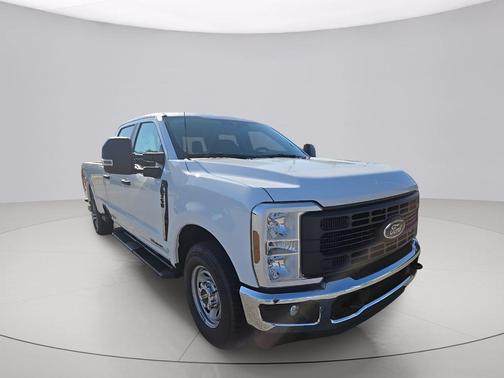Oxford White 2026 Ford F-350 XL