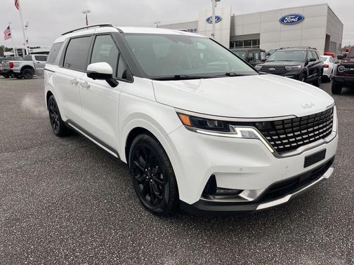 Snow White Pearl 2024 Kia Carnival SX