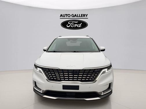 Snow White Pearl 2024 Kia Carnival SX