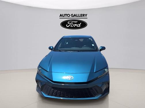 Ocean 2025 Toyota Camry SE