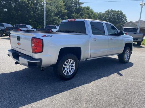 Silver Ice Metallic 2018 Chevrolet Silverado 1500 LT