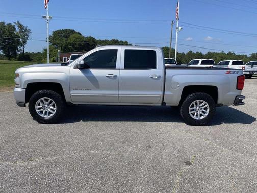 Silver Ice Metallic 2018 Chevrolet Silverado 1500 LT