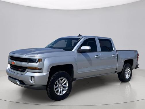 Silver Ice Metallic 2018 Chevrolet Silverado 1500 LT