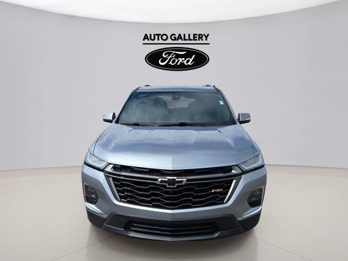 Sterling Gray Metallic 2023 Chevrolet Traverse RS