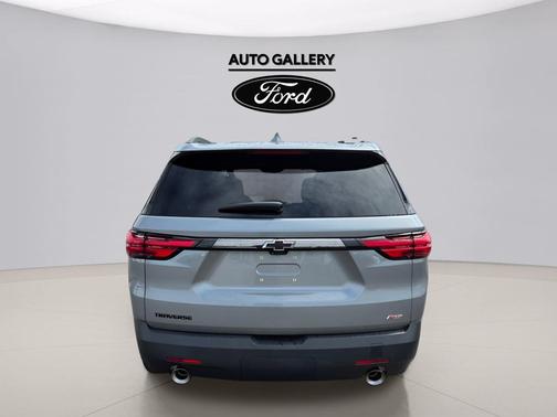 Sterling Gray Metallic 2023 Chevrolet Traverse RS