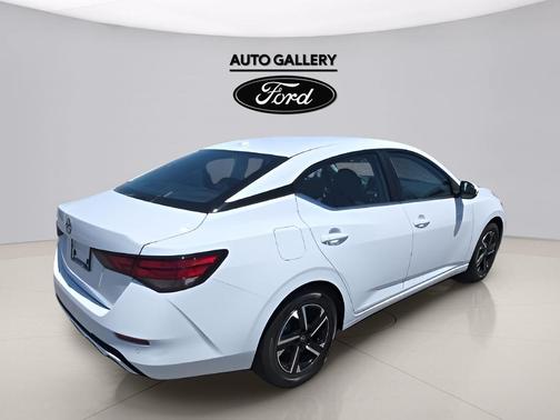 Cloud White 2025 Nissan Sentra SV