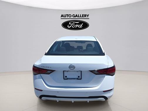 Cloud White 2025 Nissan Sentra SV