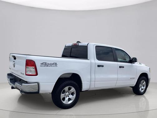 Bright White Clearcoat 2023 RAM 1500 Big Horn