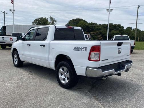 Bright White Clearcoat 2023 RAM 1500 Big Horn