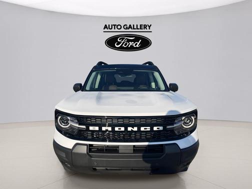 Oxford White 2026 Ford Bronco Sport Outer Banks