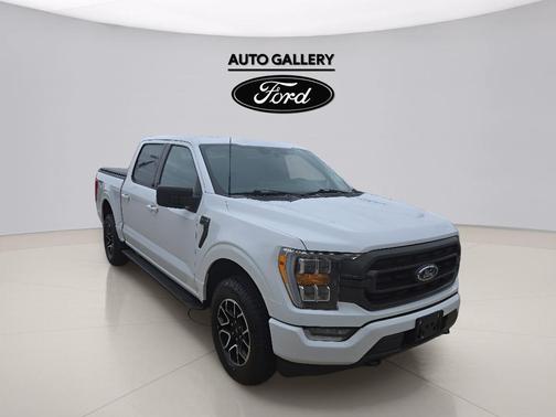 Oxford White 2022 Ford F-150 XLT