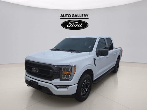 Oxford White 2022 Ford F-150 XLT