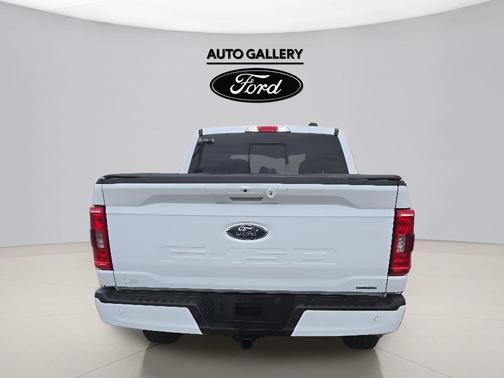 Oxford White 2022 Ford F-150 XLT