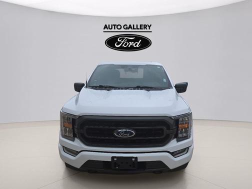 Oxford White 2022 Ford F-150 XLT