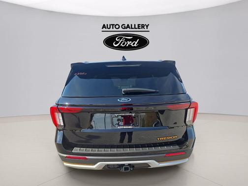 Agate Black Metallic 2026 Ford Explorer Tremor