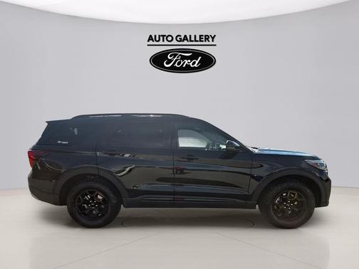 Agate Black Metallic 2026 Ford Explorer Tremor