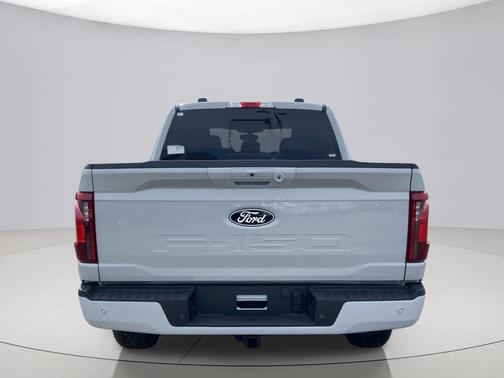 Avalanche 2026 Ford F-150 XLT