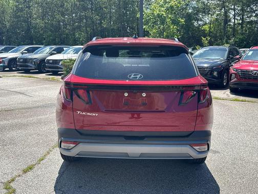 2025 Hyundai TUCSON SEL