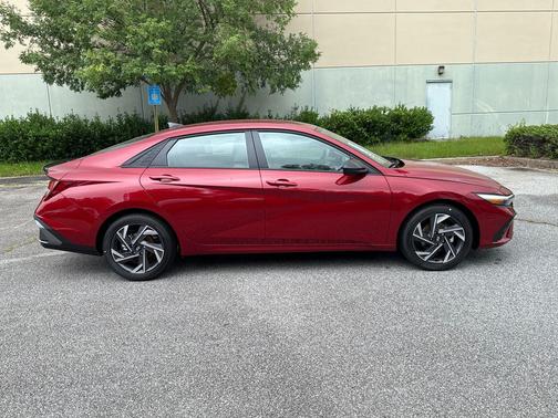 2025 Hyundai ELANTRA Sport
