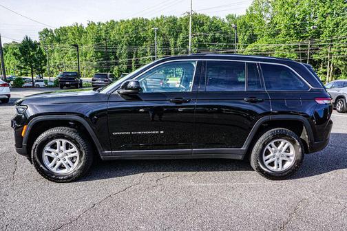 2022 Jeep Grand Cherokee Laredo