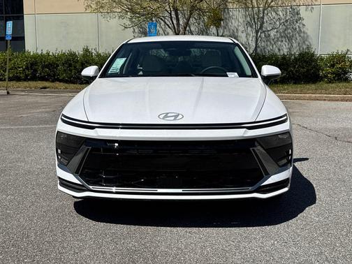 2025 Hyundai SONATA SE