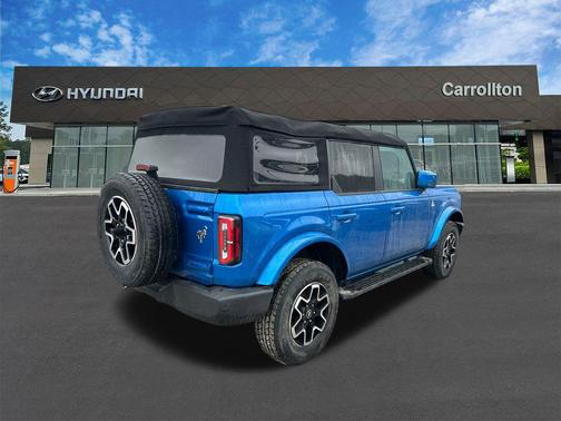 2024 Ford Bronco Outer Banks