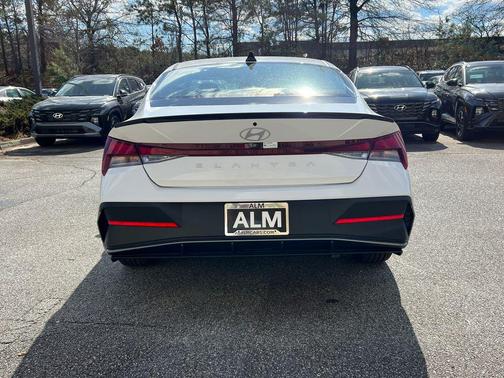 2025 Hyundai ELANTRA Sport